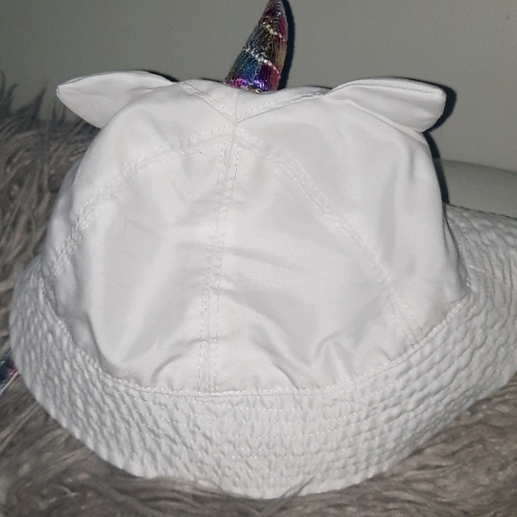 Unicorn Toddler Hat - Picture 3 of 4